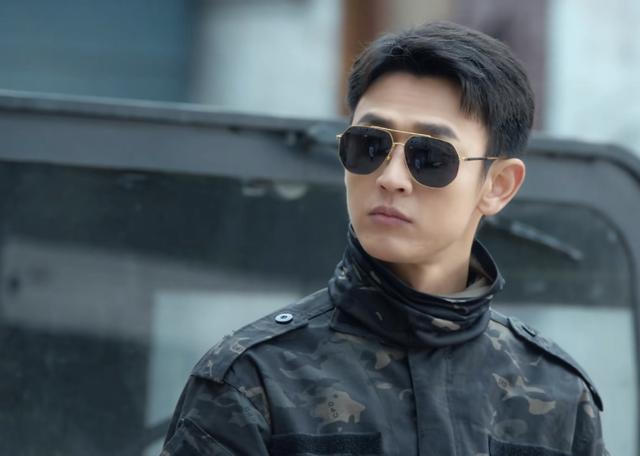 白色橄榄树原著大结局：东国战乱结束，阿瓒追封烈士，宋冉牺牲