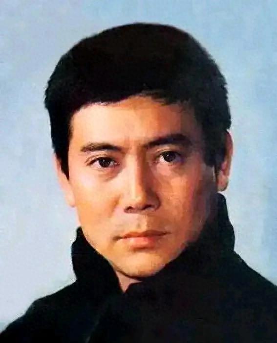 张国民：娶圈外妻子，婚后生一女，女儿也是演员