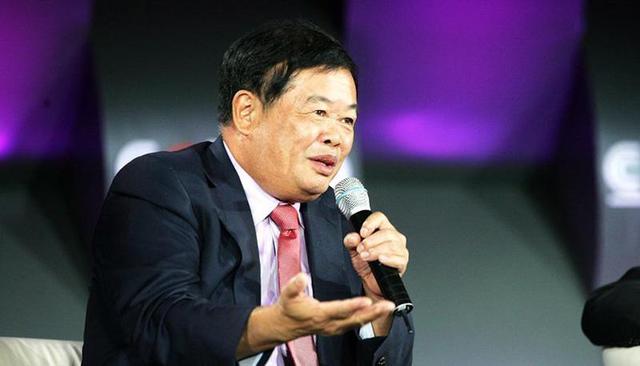 曹德旺的豪宅占地5亩，地下室藏满了茅台酒，3个子女却不愿来住