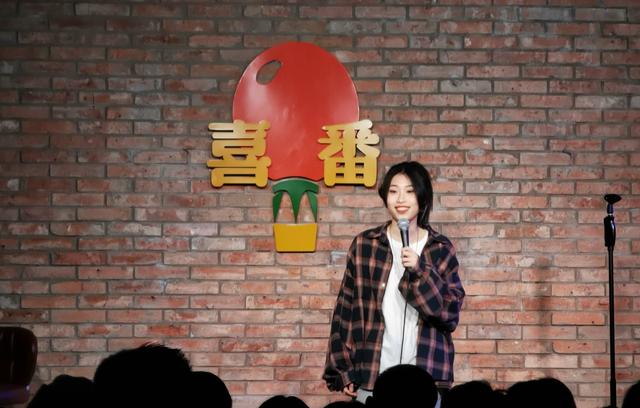 停演43天,剧场亏损35万,线下脱口秀还能迎来观众吗?