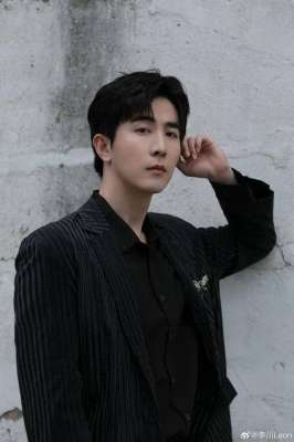 李总(喜剧人李川谈“李总”：搜集“霸总”素材，被“油腻”整成“工伤”｜谈艺录)