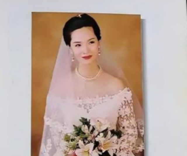 嫁大18岁的凌峰，婚后丈夫不给生活费，青岛美女的贺顺顺图什么