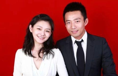 有种“不一样”叫吴京的结婚证，画风就是这么霸气！明星结婚照大盘点