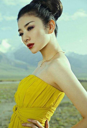 她长得漂亮演技好,却被2任前夫“毁了一生”,今42岁无戏可拍