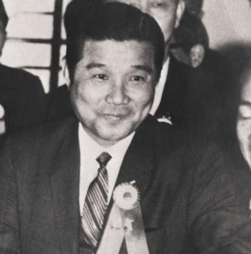 跛豪:香港四大毒枭之一,贩毒30吨出狱25天去世,留下一句口头禅