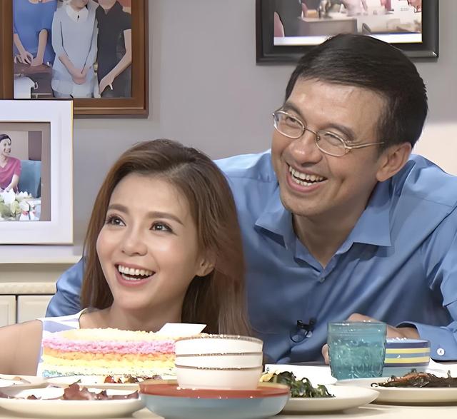 以为是夫妻实则只是搭档，如此默契难怪大众会有错觉