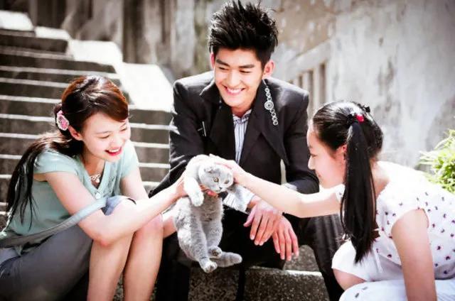 “流量小花”郑爽的堕落史