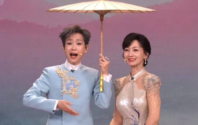 春晚众星怼脸状态：王菲大粗眉抢镜，宋佳腮红过重，关晓彤肿了