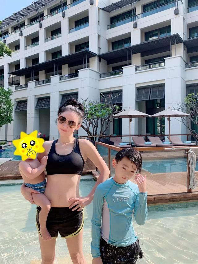 谢霆锋张柏芝9岁小儿子近照：笑容似老爸，留着谢霆锋同款刘海