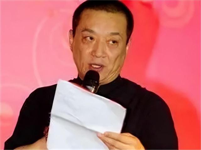 相声演员王平51岁去世,留下妻女悲痛欲绝,逝世原因让人泪目