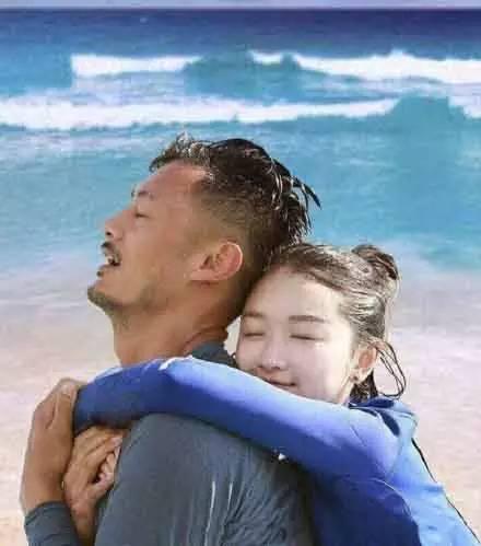 宇宙夫妇，我们只管爱，不论其他！