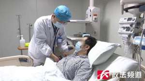 心梗女主播视频(26岁游戏主播直播时突发心梗被紧急送医，千万别再这样做了)