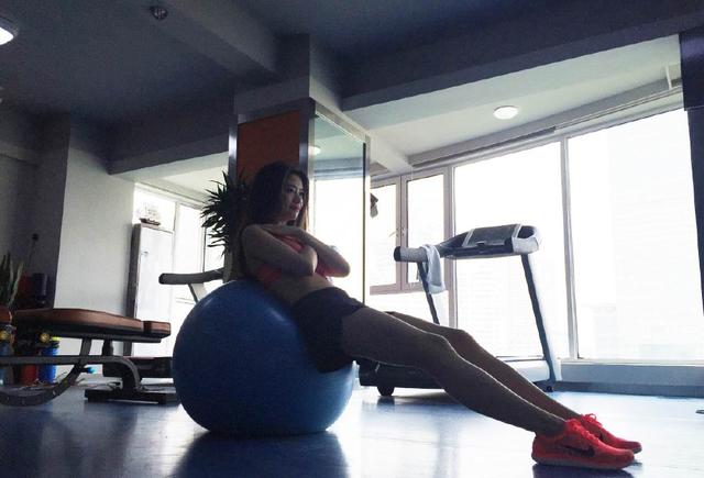 她叫小溢,她是腾讯最美女主播,她是中国万千篮球迷心中的女神!