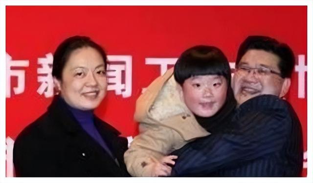 王冠：因“桃色新闻”从央视销声匿迹，辞退事件背后究竟有何隐情