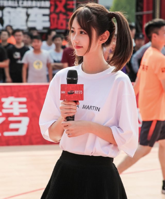 邻家小妹王小七受伤,无缘超新星全运会,暂时退出体育主播行列