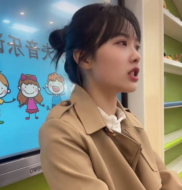 挖呀挖女幼师现状曝光：住豪宅别墅开豪车，不直播靠广告赚钱