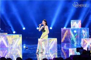 2080唱歌的女主播(这样唱好美好美女声阿冷的华丽变身与破圈)