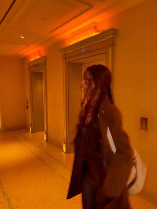 韩国美女 Sana 凑崎纱夏