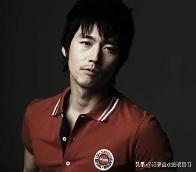 年近45岁的张赫依旧少年感满满，他的少年感来源于什么地方？