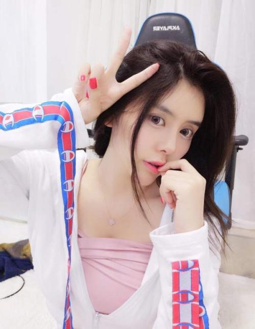 物是人非,曾经“斗鱼三骚”现状如何?令人唏嘘!