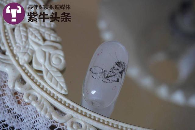 【紫牛头条】太美了，请继续弘扬传统文化！90后女孩反手“内画”绝技引网友惊叹