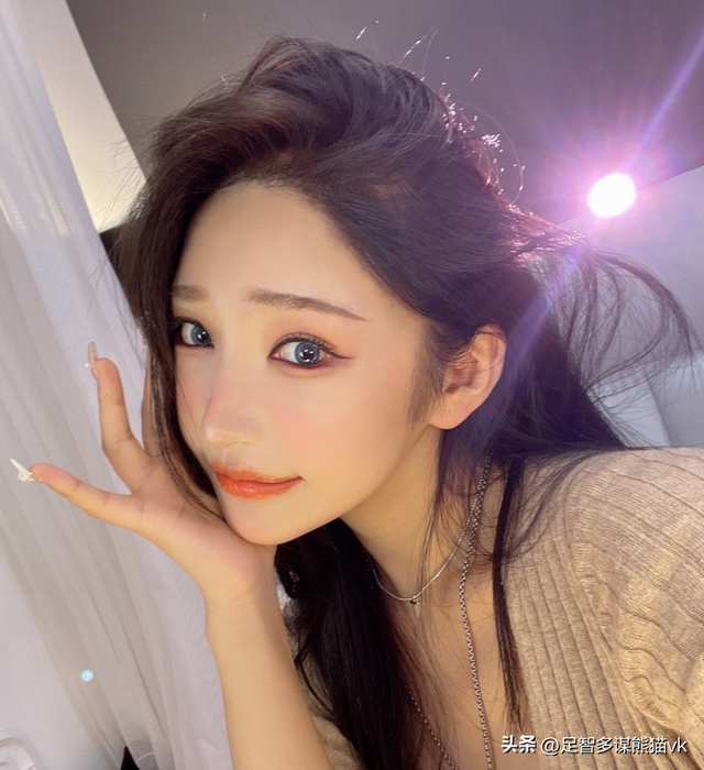 美女主播的脸花了200万？直播大胆现场卸妆，直言“我的脸不值”