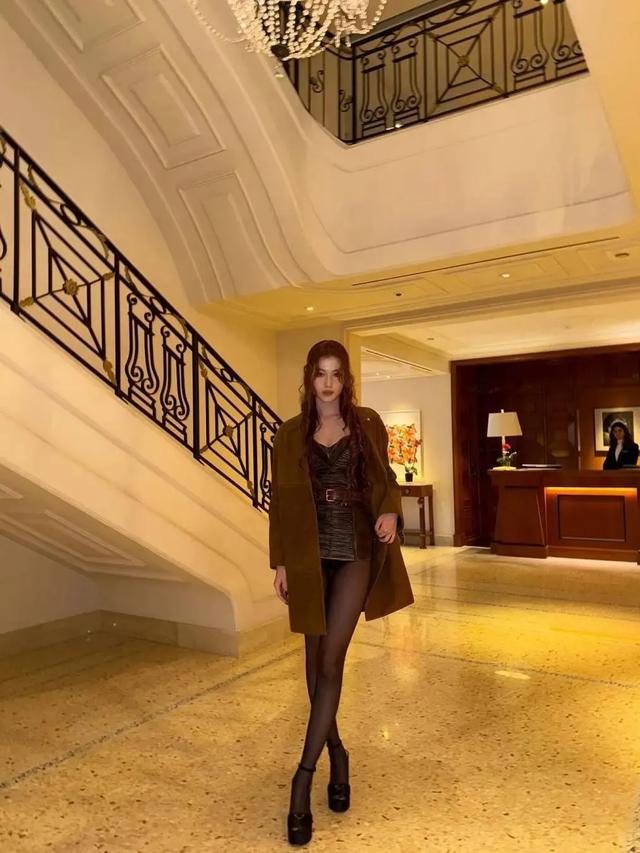 韩国美女 Sana 凑崎纱夏