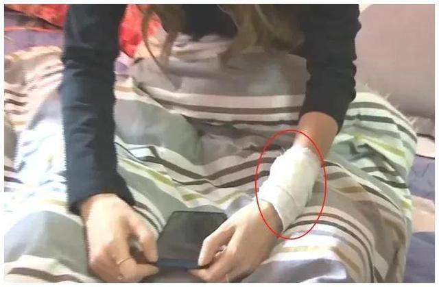 28岁女主播怀孕三月被小男友抛弃，男方直言：当初就是为了她身体