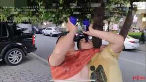 女主播直播脚丫(主播直播喝洗脚水、脚踩女性？平台回应：永久封禁)