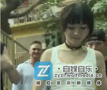 YY夏可可长隆直播，大秀性感身材！