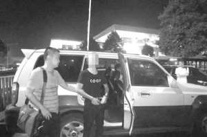 女主播水仙车震图片(岳阳侦破全省“黄播”第一案)