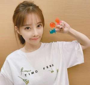 斗鱼最火女主播排名(回顾3位斗鱼前“一姐”，有人破圈成功，而有人却早已被遗忘)