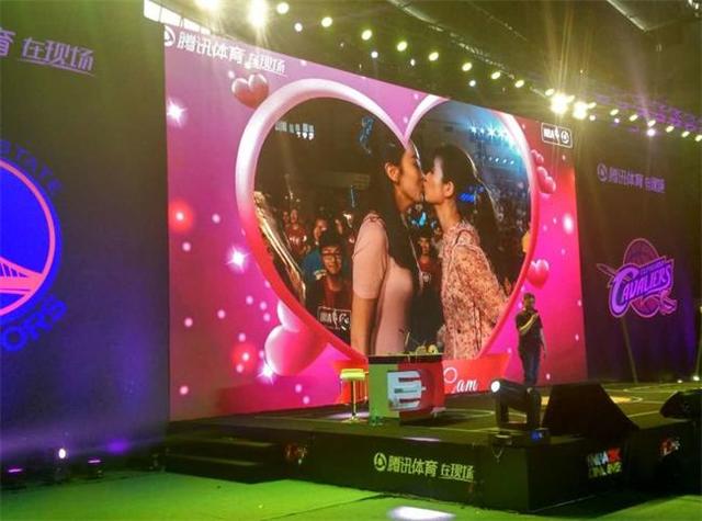 组织一场千名学生的看球趴，要的是NBA球迷更加年轻化