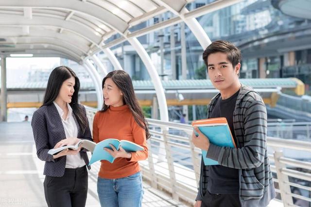 做主播容易火的几个星座，深受观众和粉丝喜欢