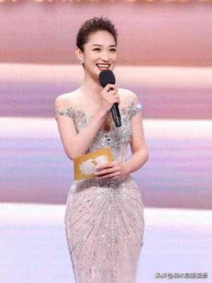 央视女主播笑(笑起来最好看的女主持人，央视电影频道当家花旦蓝羽，你认同吗？)