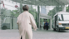 金牌女主播渴望飙车潜伏,上天入地!