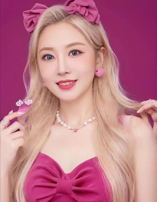 地产老总被金融美女举报搞多人运动，集团回应两个月前已解除合同