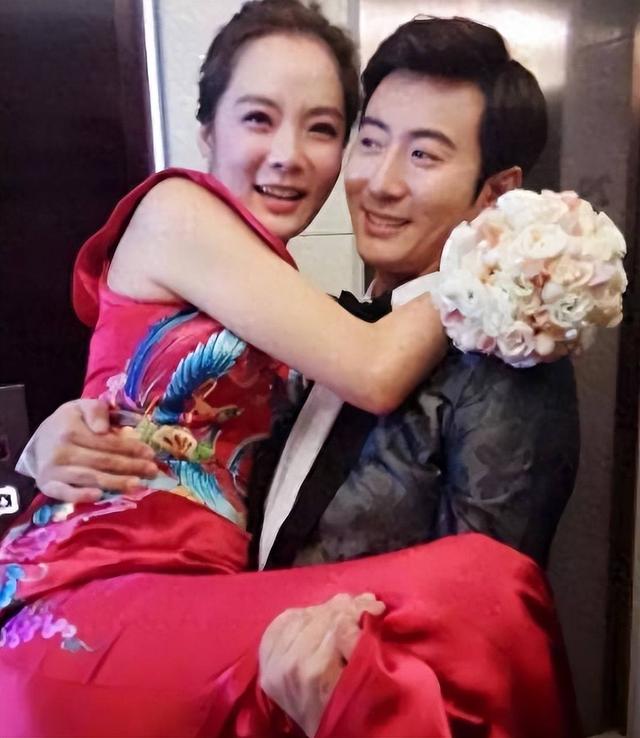 蔡琳综艺首晒孕肚好幸福！8年后再聊和前夫离婚，后悔回不到过去