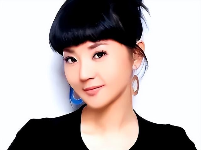 央视著名主持人和大8岁领导闪婚，婚后分居多年，她过得幸福吗？