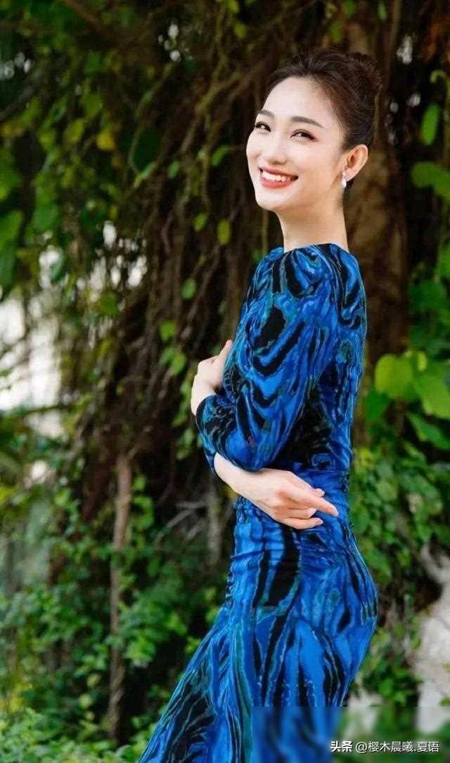 笑起来最好看的女主持人，央视电影频道当家花旦蓝羽，你认同吗？