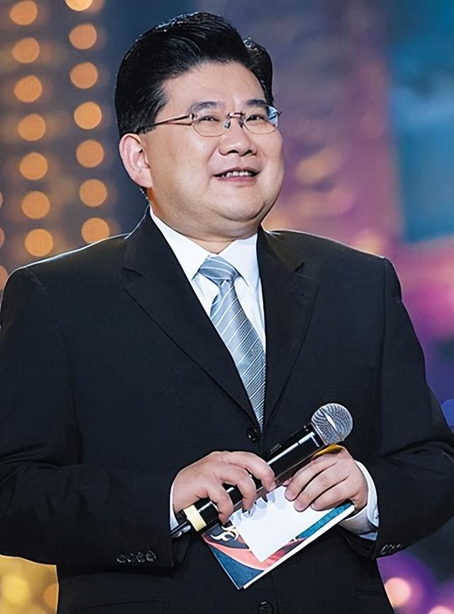 王冠：因“桃色新闻”从央视销声匿迹，辞退事件背后究竟有何隐情