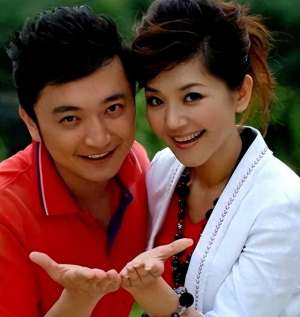 我和大我8岁的女主播(央视著名主持人和大8岁领导闪婚，婚后分居多年，她过得幸福吗？)