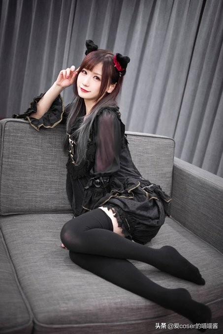 莉酱化身黑色小猫咪