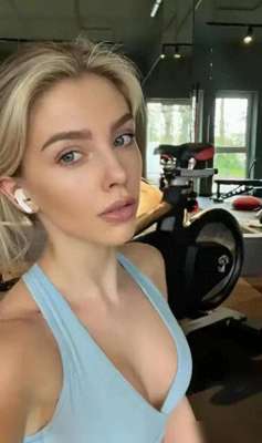 asmr外国美女主播(揭秘AlexaBreit：从ASMR主播到模特界女神，她的跨界之路有多疯狂)