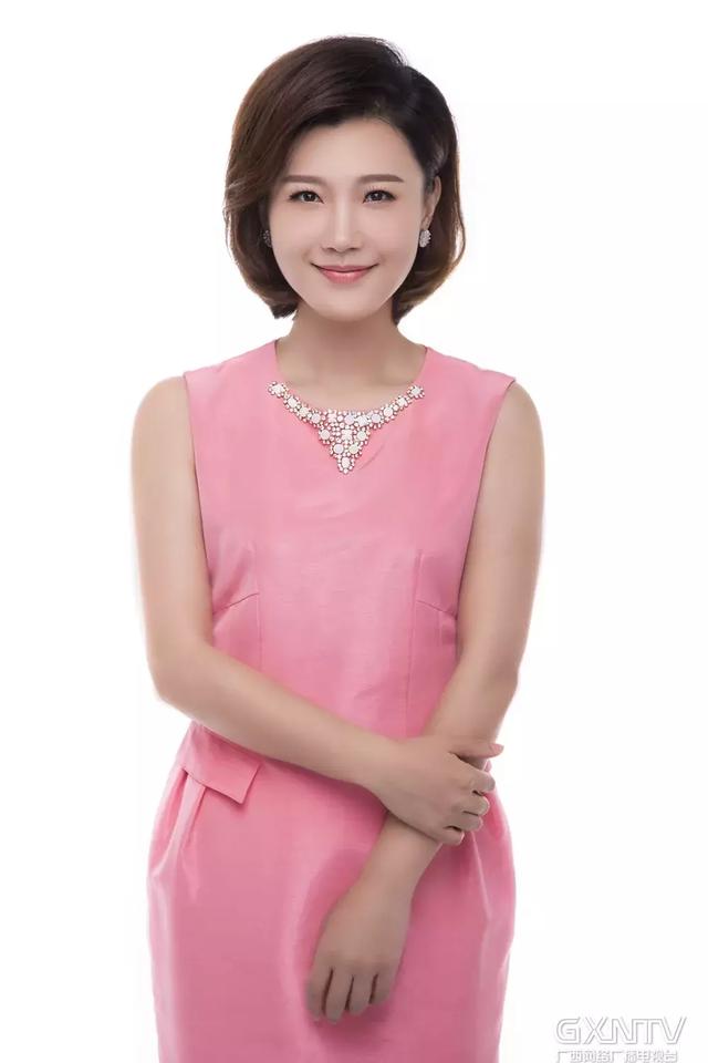 金牌女主播渴望飙车潜伏,上天入地!