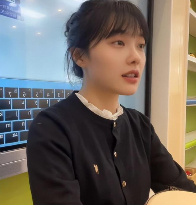 挖呀挖女幼师现状曝光：住豪宅别墅开豪车，不直播靠广告赚钱