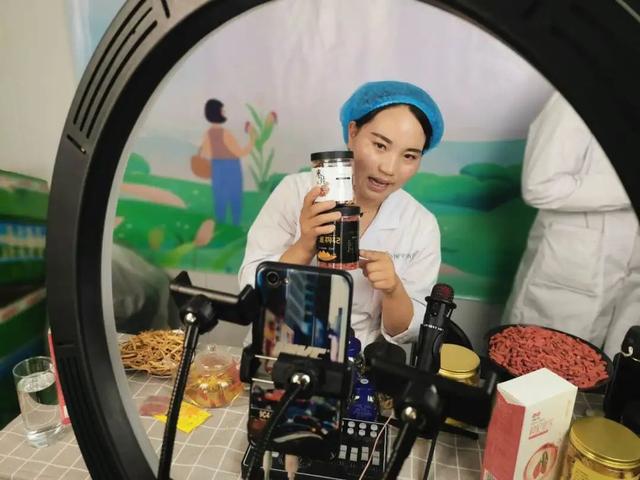 从中国最穷到与全国同步实现小康，闽宁携手缚住“贫困苍龙”