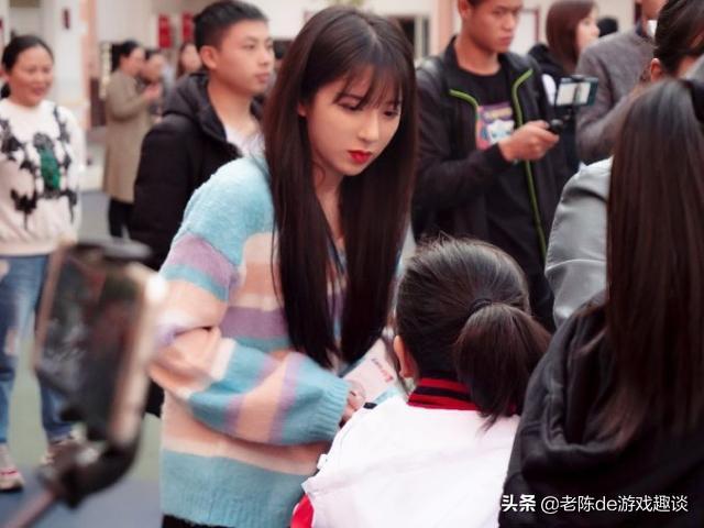 “吃鸡”四大女主播你最喜欢谁?网友:当然是一言不合就开车的她