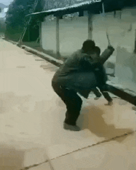 车上鼓掌得了性病,保险公司气疯了