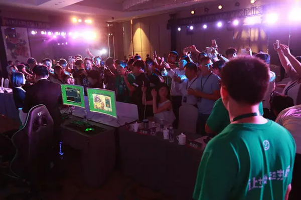 电竞女王MISS空降杭城,助力杰拉品牌升级发布会